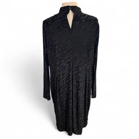 Lane Bryant Women’s Black Zebra Burnout Bodycon Mock Neck Dress Size 18 - Picture 4 of 10